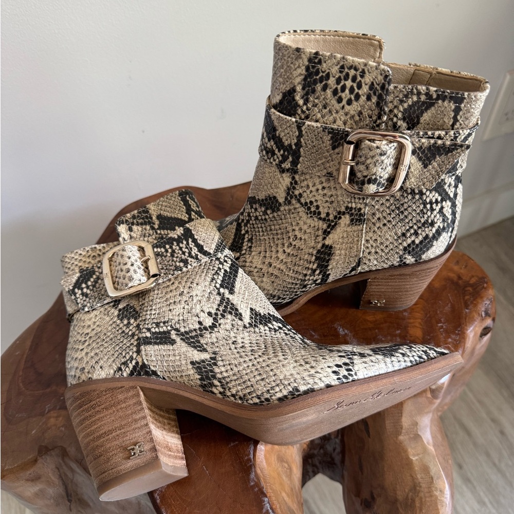 SAM EDELMAN Leonia Snakeskin Embossed Leather Booties Beige & Grey Pointed Toe 5 - Picture 3 of 11